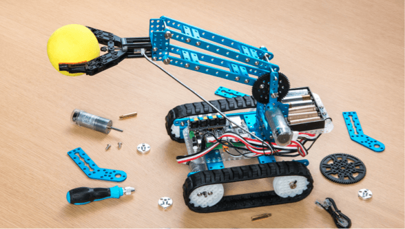 5 real examples of coding and robotics in the classroom